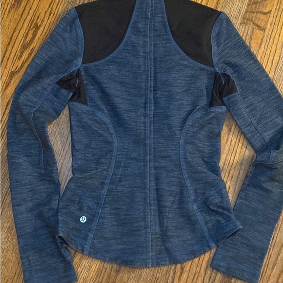 Lululemon zip-up jacket - Picture 4 of 5